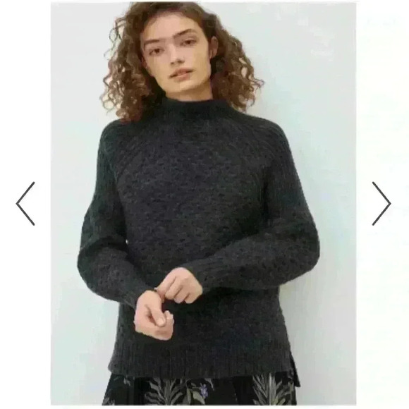 Anthropologie Sweaters - Anthropologie Sweater